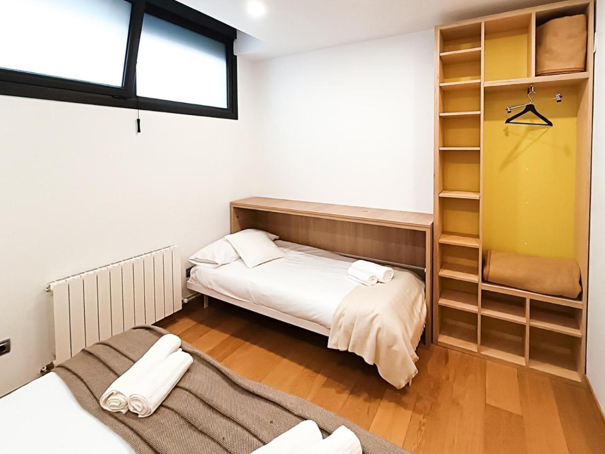New! Lovely 3-Bedroom Loft In Билбао Екстериор снимка